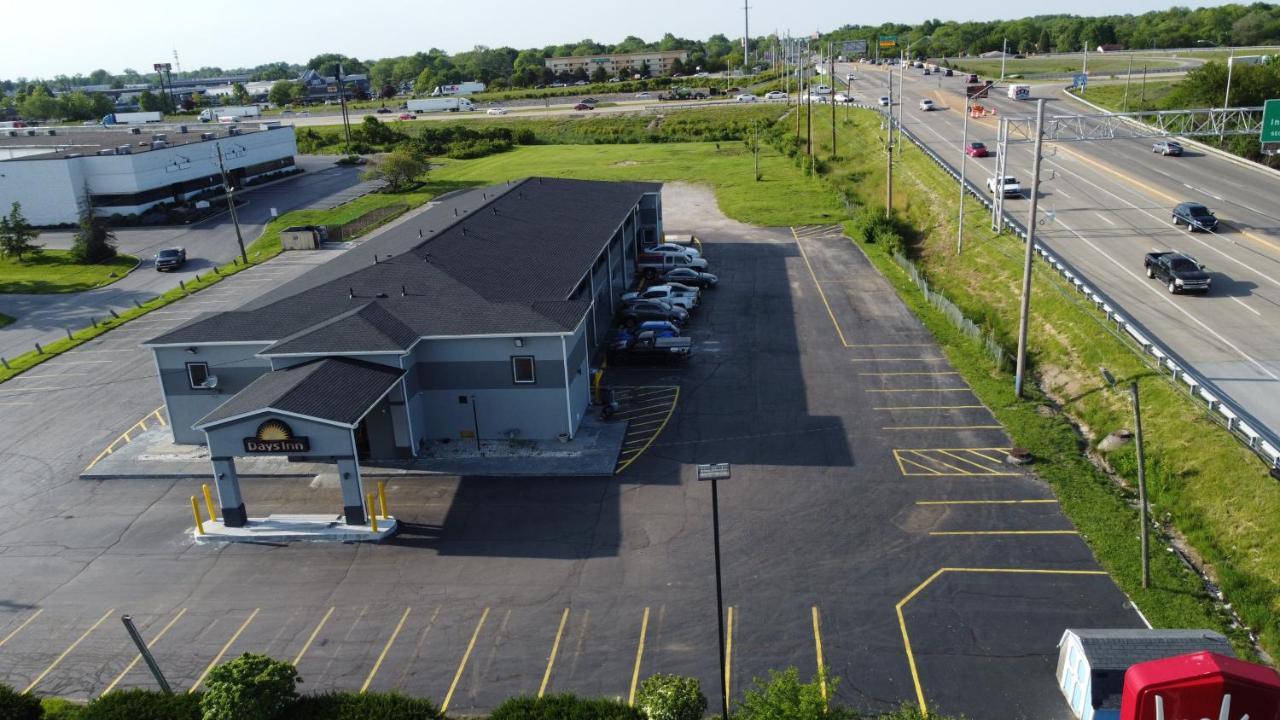 Days Inn By Wyndham Indianapolis East Post Road Exterior foto